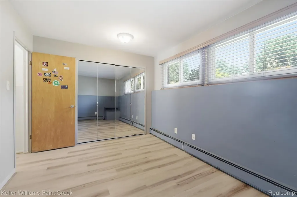 4016 Iverness Lane West Bloomfield Charter Township MI 48323
