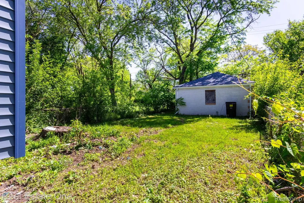17172 Waltham Street Detroit City MI 48205