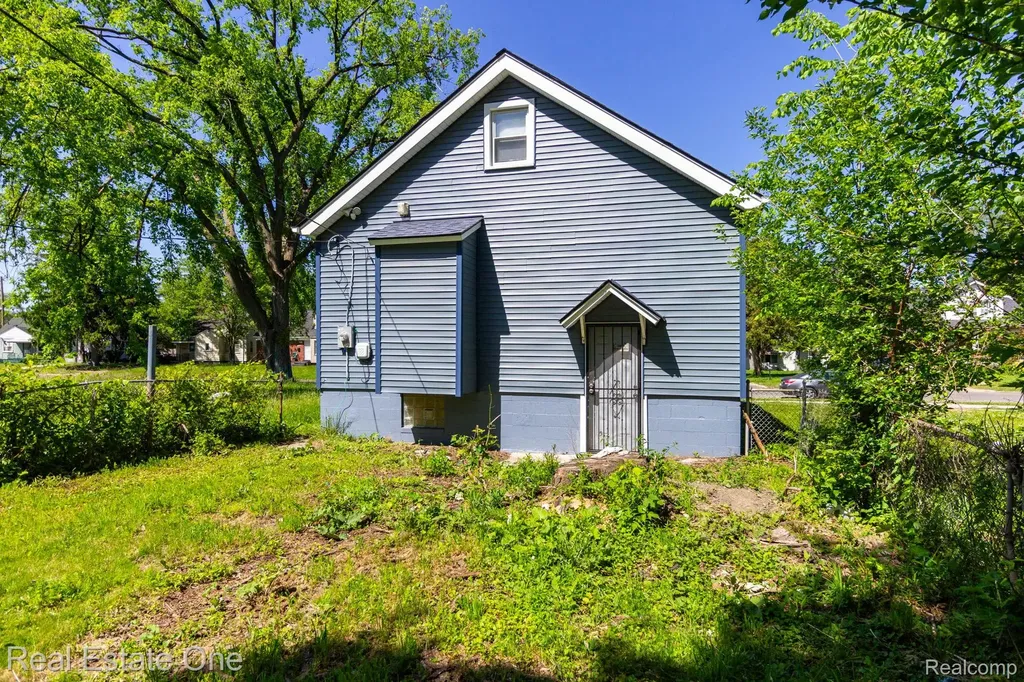 17172 Waltham Street Detroit City MI 48205