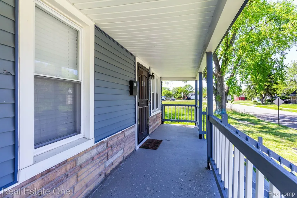 17172 Waltham Street Detroit City MI 48205