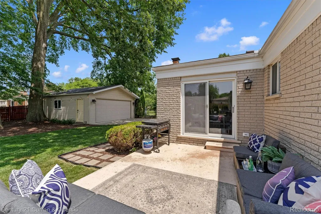39734 Scottsdale Drive Canton Charter Township MI 48188
