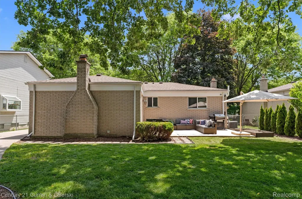 39734 Scottsdale Drive Canton Charter Township MI 48188