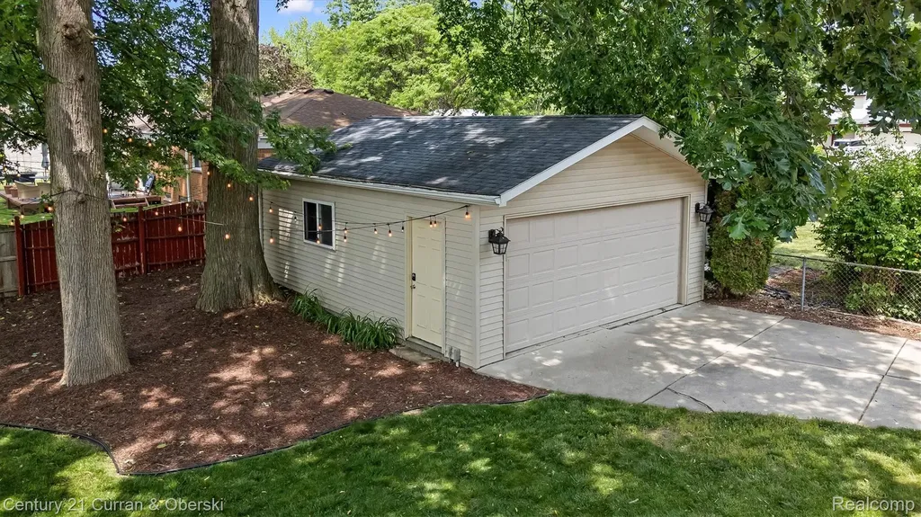39734 Scottsdale Drive Canton Charter Township MI 48188