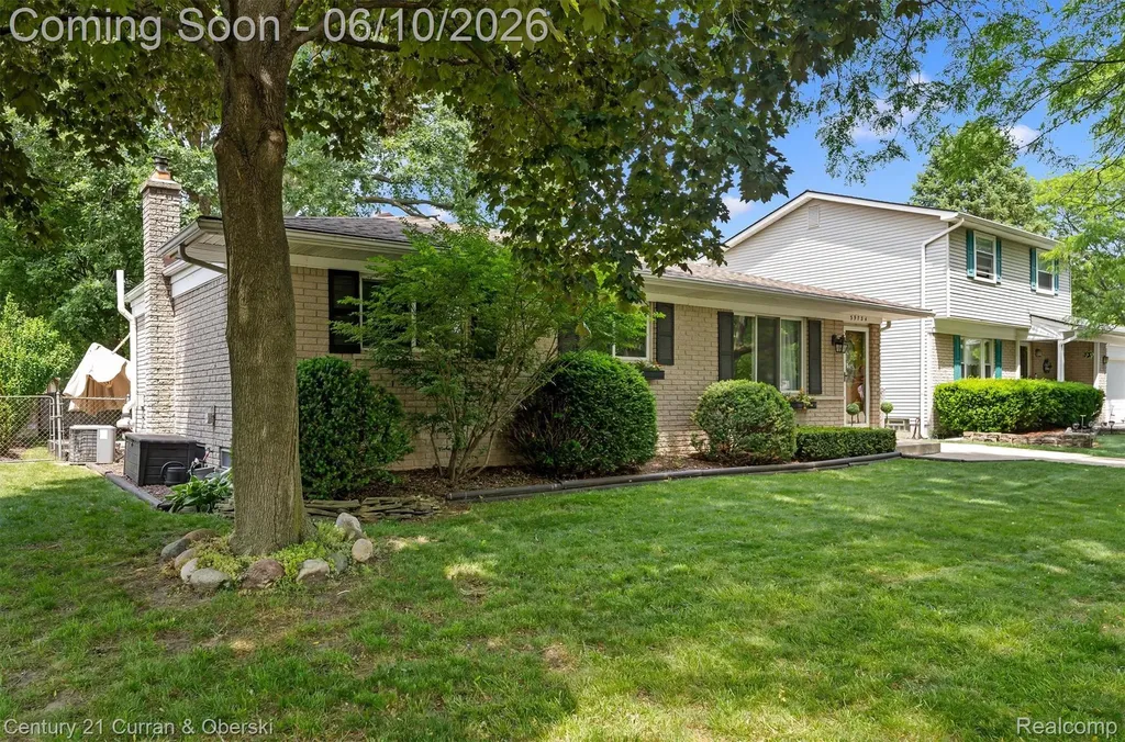 39734 Scottsdale Drive Canton Charter Township MI 48188
