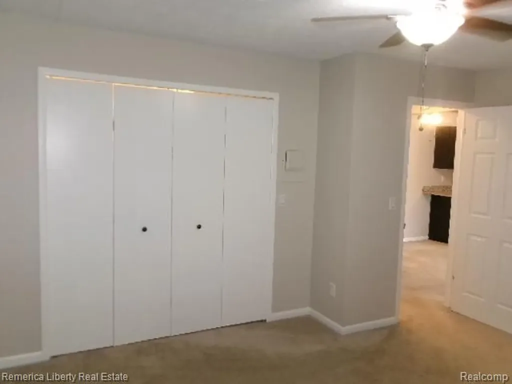 15110 Fairfield Street Livonia City MI 48154