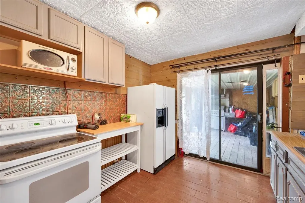 2200 W Oregon Street Mayfield Township MI 48446