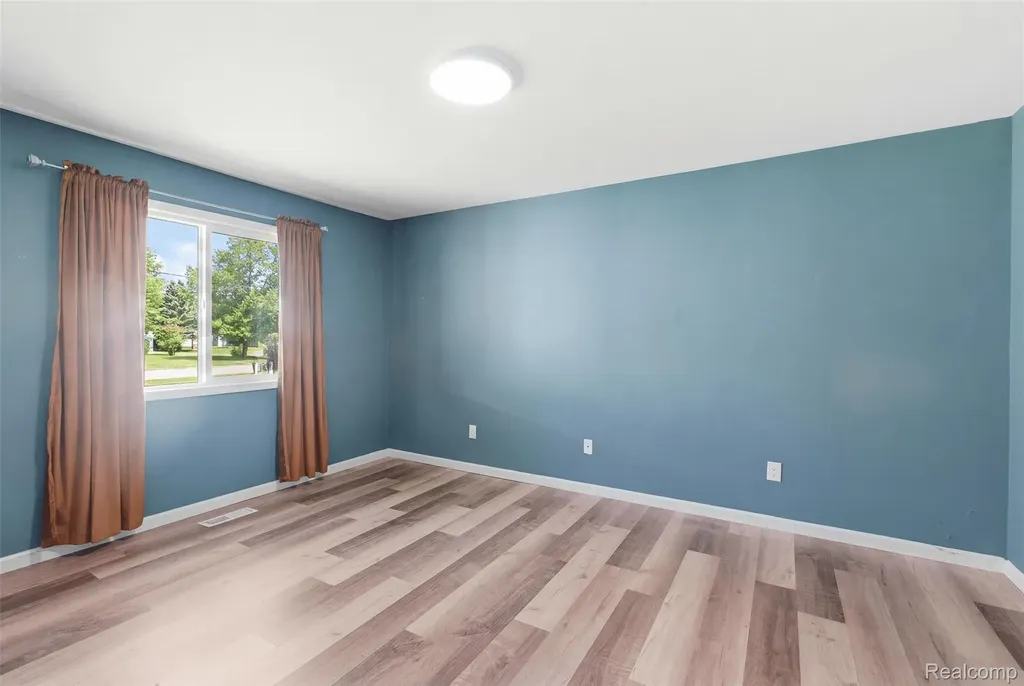 6108 N Carlson Street Westland City MI 48185