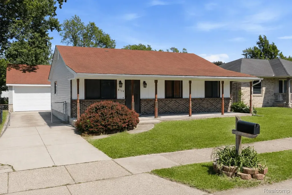 6108 N Carlson Street Westland City MI 48185