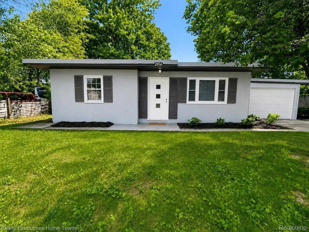2914 Sturges Street Port Huron City MI 48060