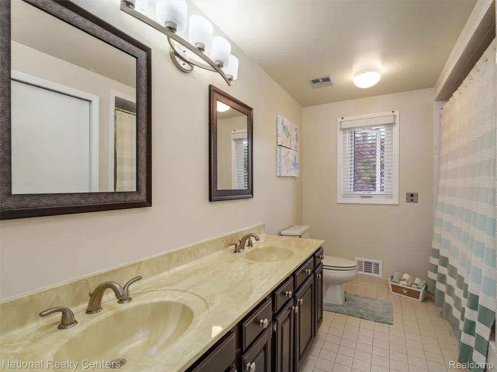 45420 Harmony Lane Van Buren Charter Township MI 48111