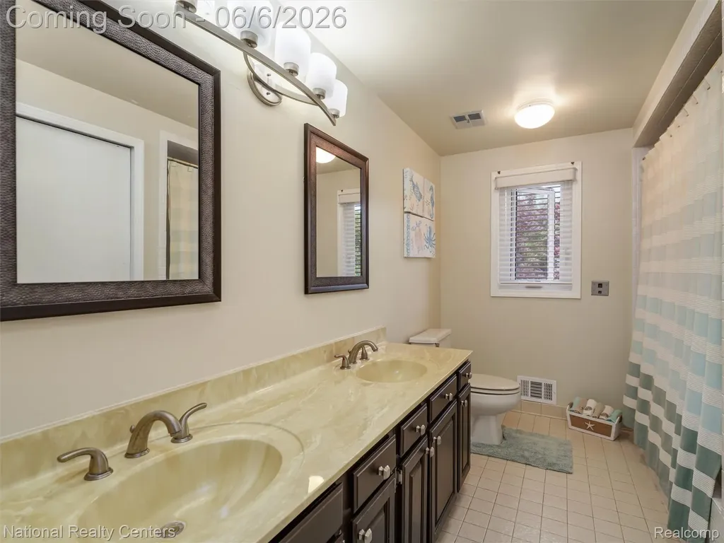 45420 Harmony Lane Van Buren Charter Township MI 48111