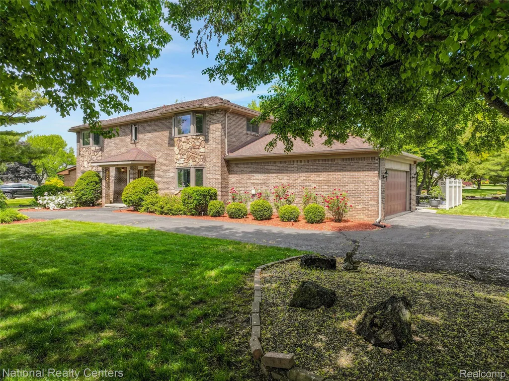45420 Harmony Lane Van Buren Charter Township MI 48111