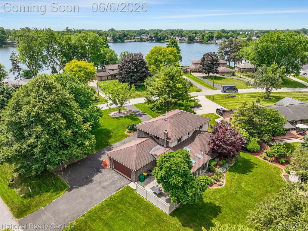 45420 Harmony Lane Van Buren Charter Township MI 48111