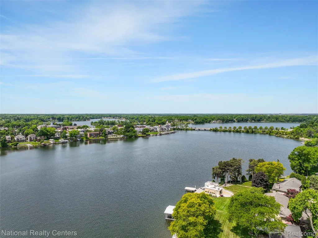 45420 Harmony Lane Van Buren Charter Township MI 48111