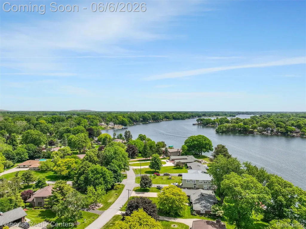 45420 Harmony Lane Van Buren Charter Township MI 48111
