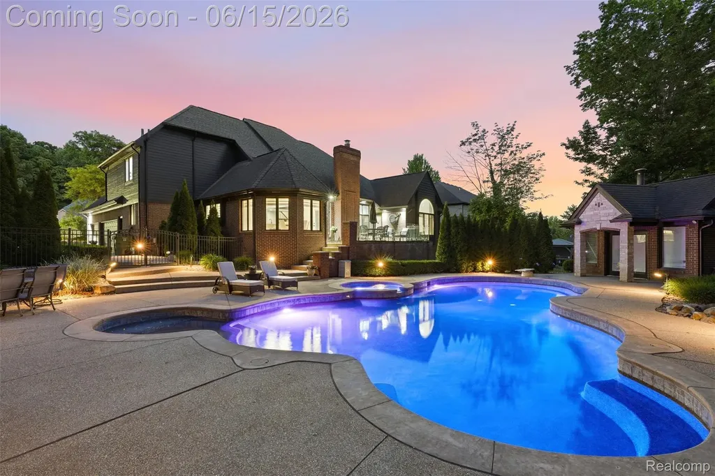 56173 Parkview Drive Shelby Charter Township MI 48316