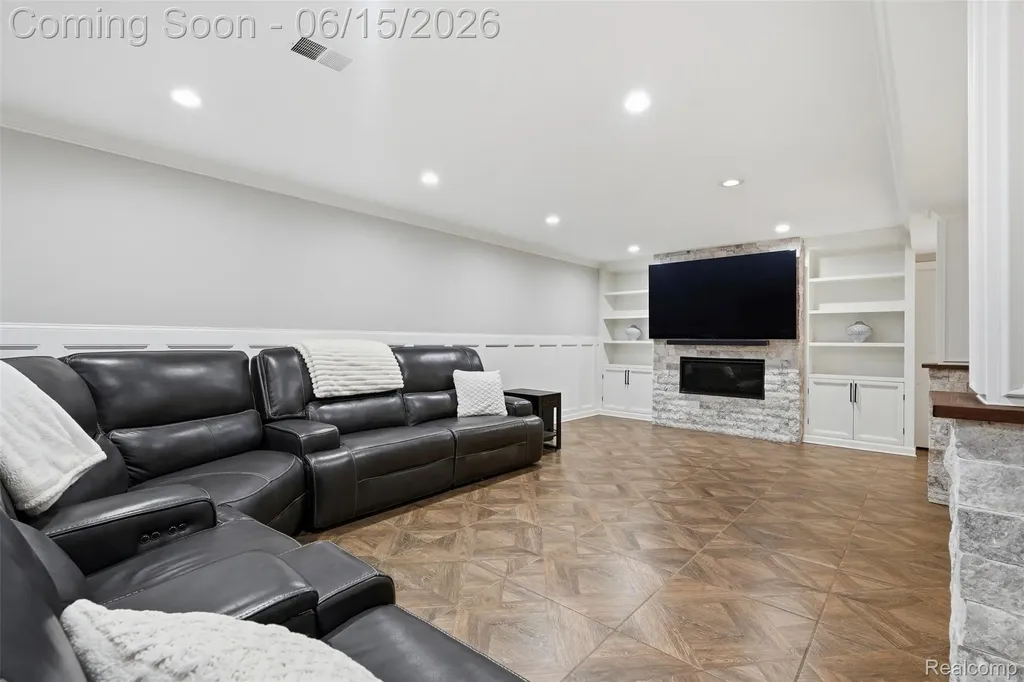 56173 Parkview Drive Shelby Charter Township MI 48316