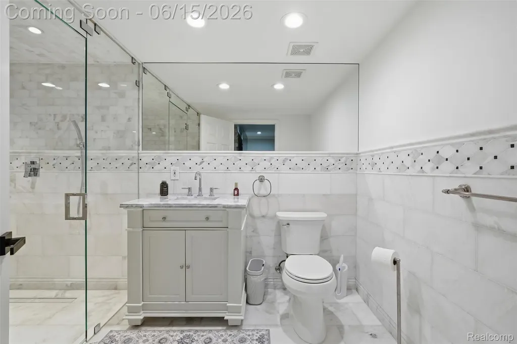 56173 Parkview Drive Shelby Charter Township MI 48316