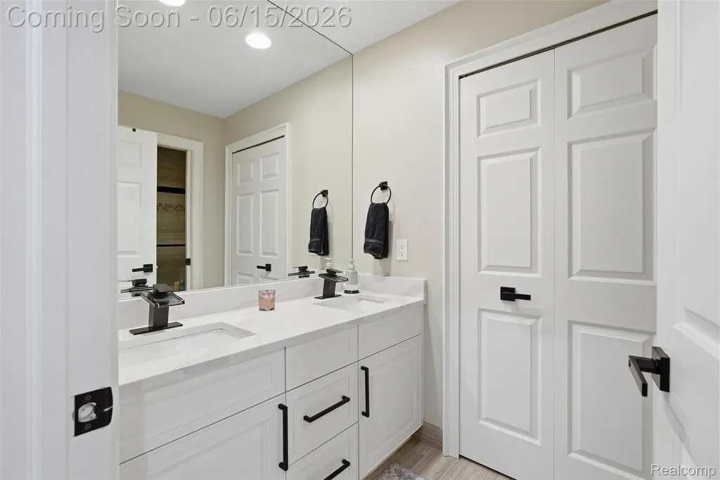 56173 Parkview Drive Shelby Charter Township MI 48316