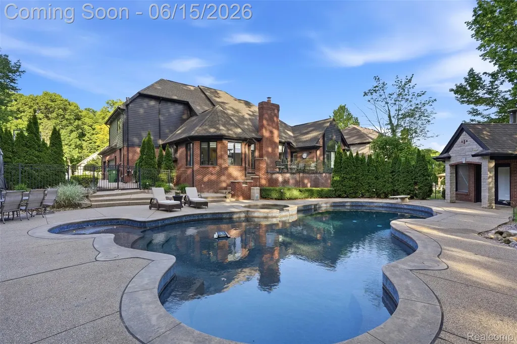 56173 Parkview Drive Shelby Charter Township MI 48316