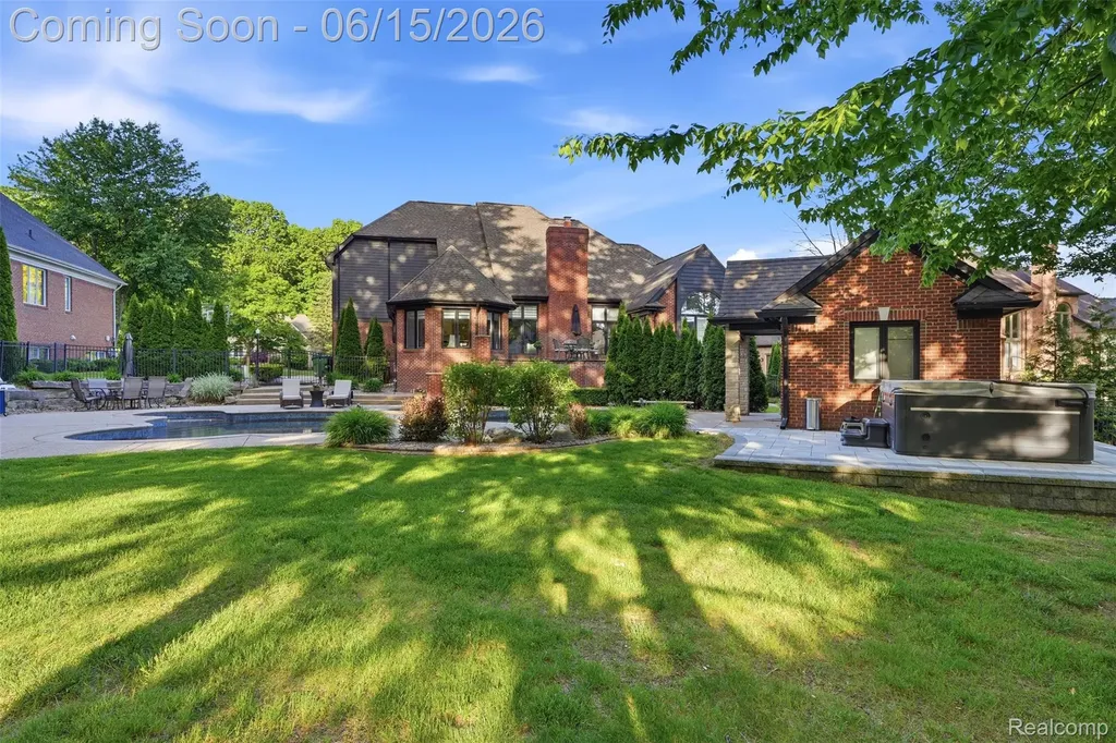56173 Parkview Drive Shelby Charter Township MI 48316