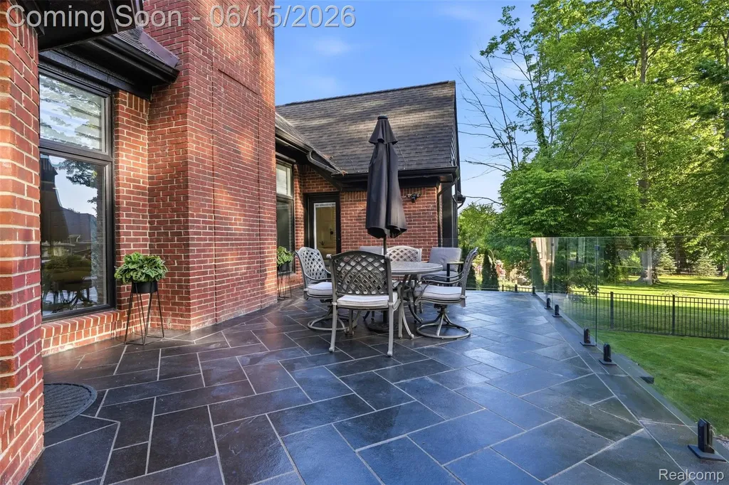 56173 Parkview Drive Shelby Charter Township MI 48316