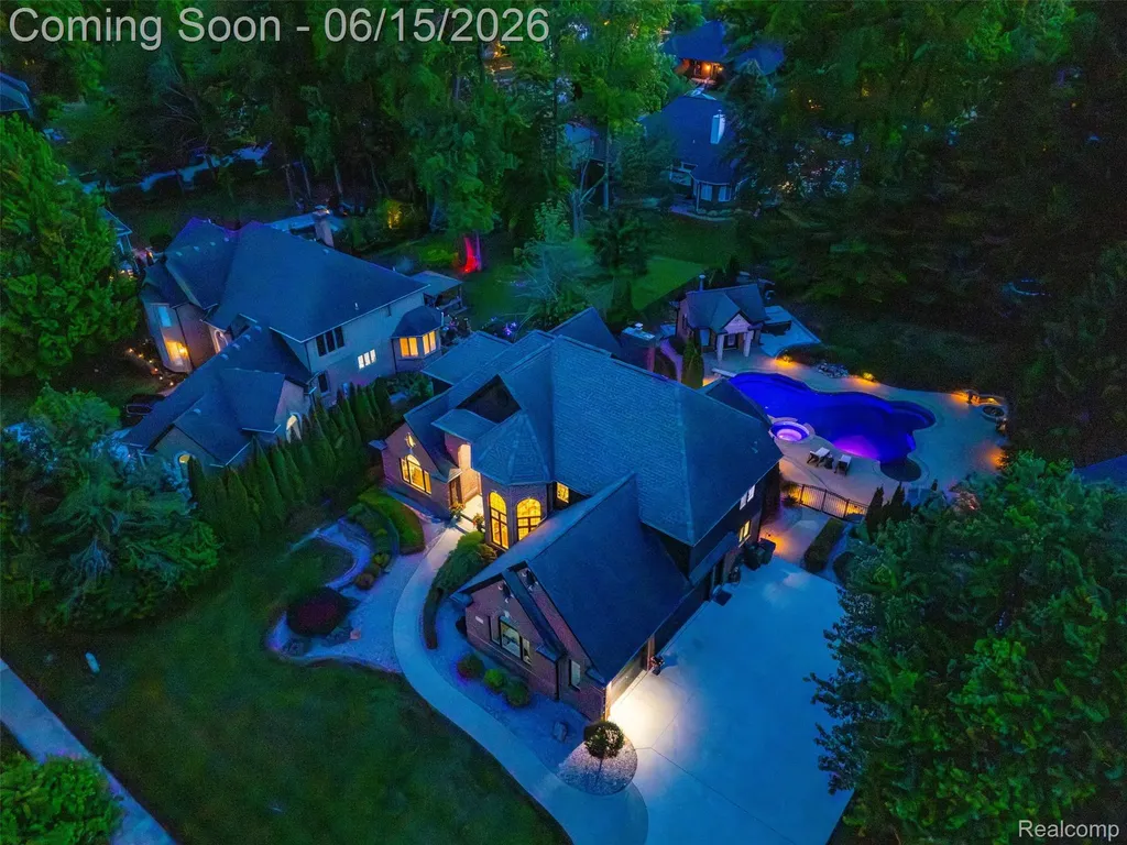 56173 Parkview Drive Shelby Charter Township MI 48316