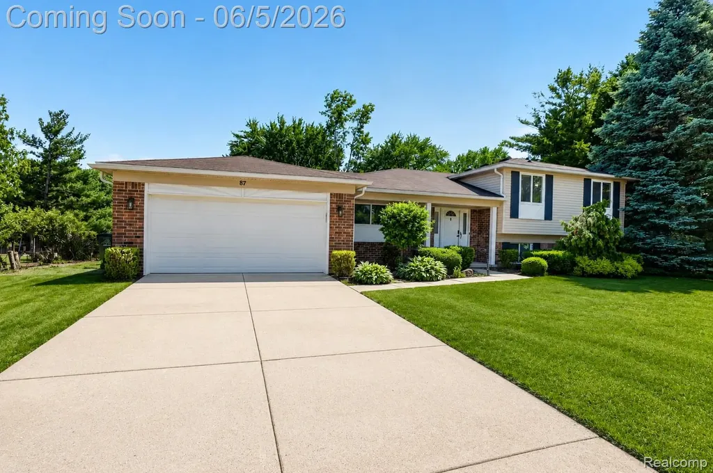 87 Duncan Drive Troy City MI 48098