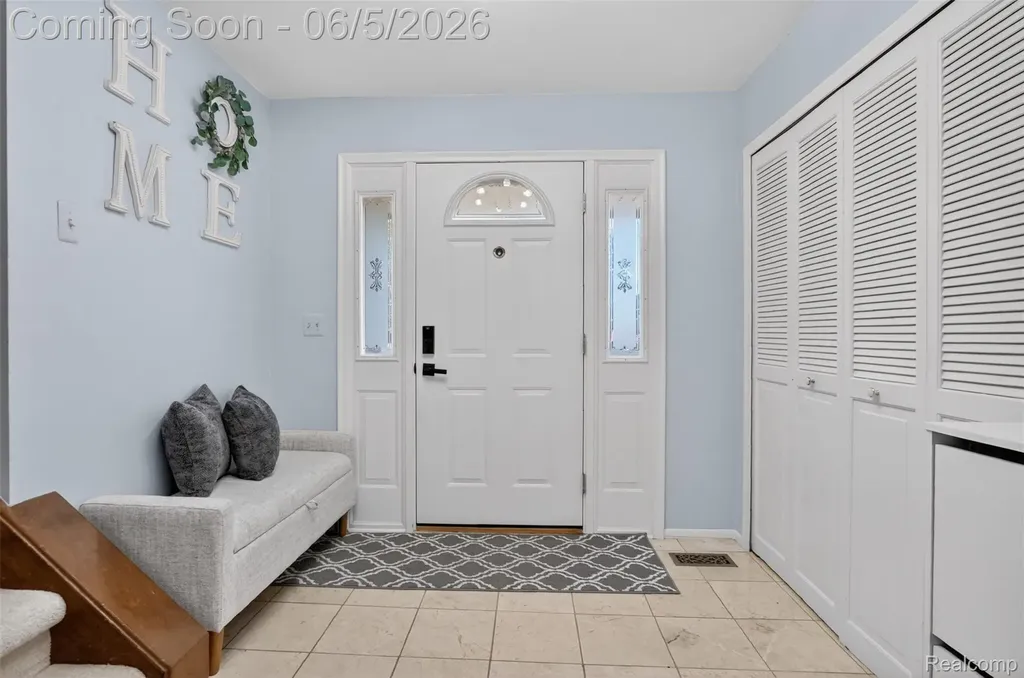 87 Duncan Drive Troy City MI 48098