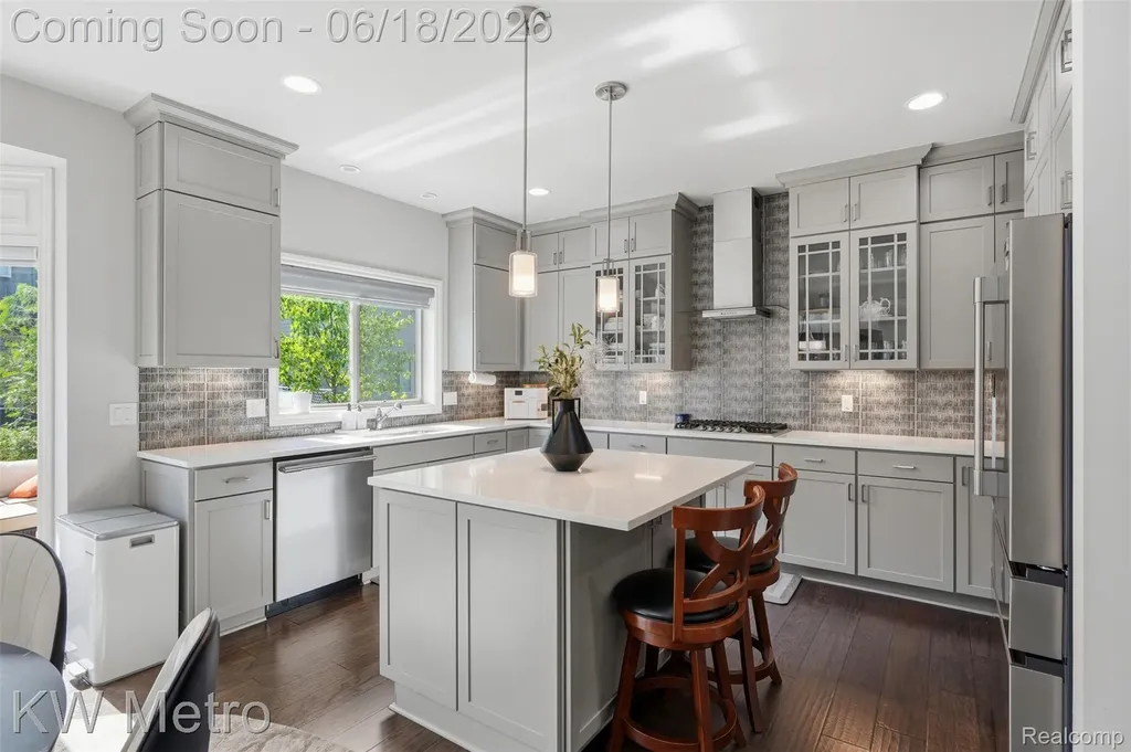 4373 Virgilia Drive Troy City MI 48098