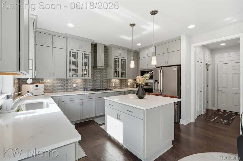 4373 Virgilia Drive Troy City MI 48098