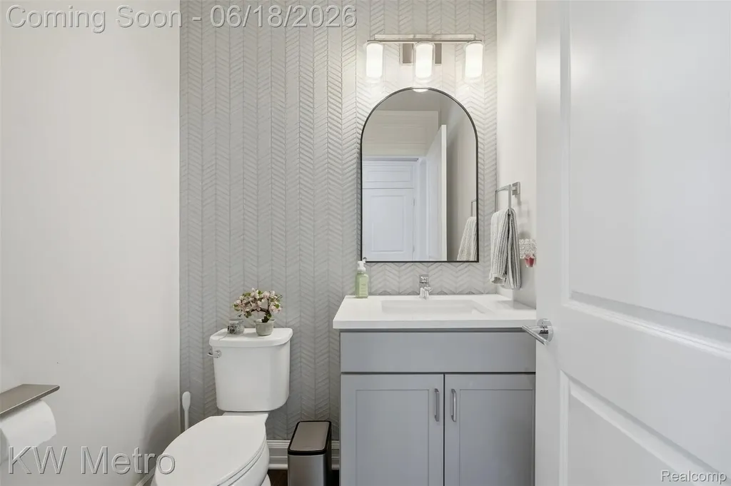 4373 Virgilia Drive Troy City MI 48098