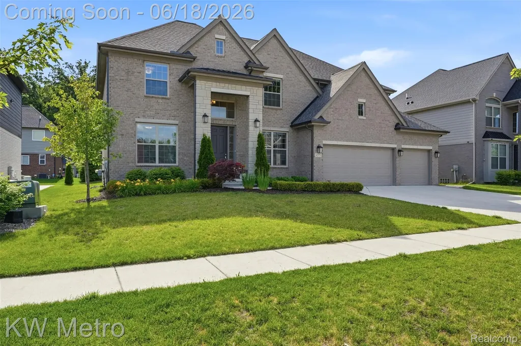 4373 Virgilia Drive Troy City MI 48098