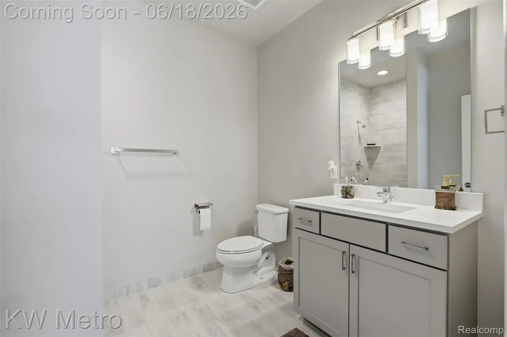 4373 Virgilia Drive Troy City MI 48098