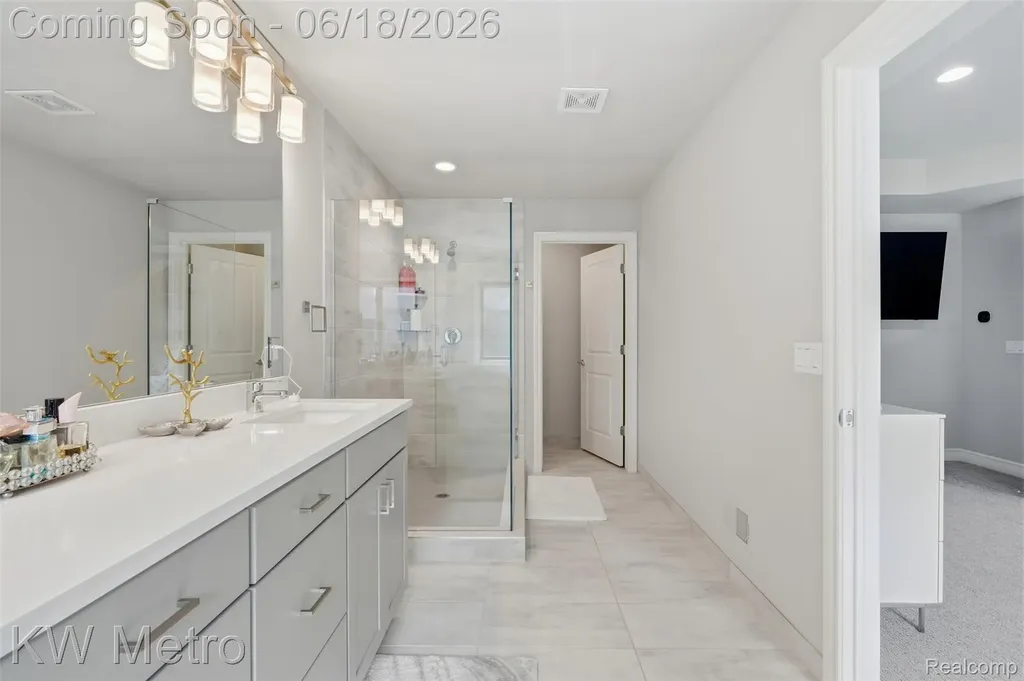 4373 Virgilia Drive Troy City MI 48098