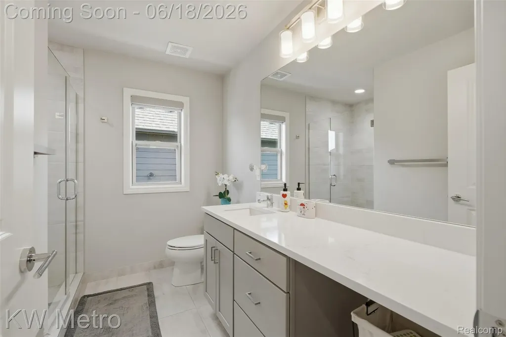 4373 Virgilia Drive Troy City MI 48098