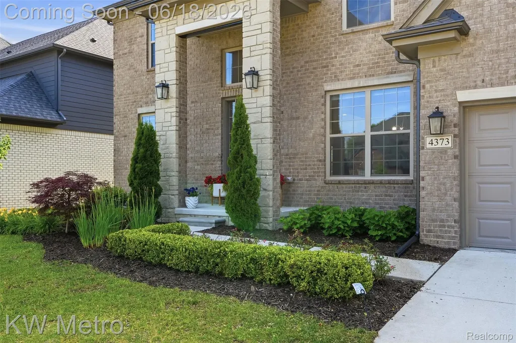 4373 Virgilia Drive Troy City MI 48098