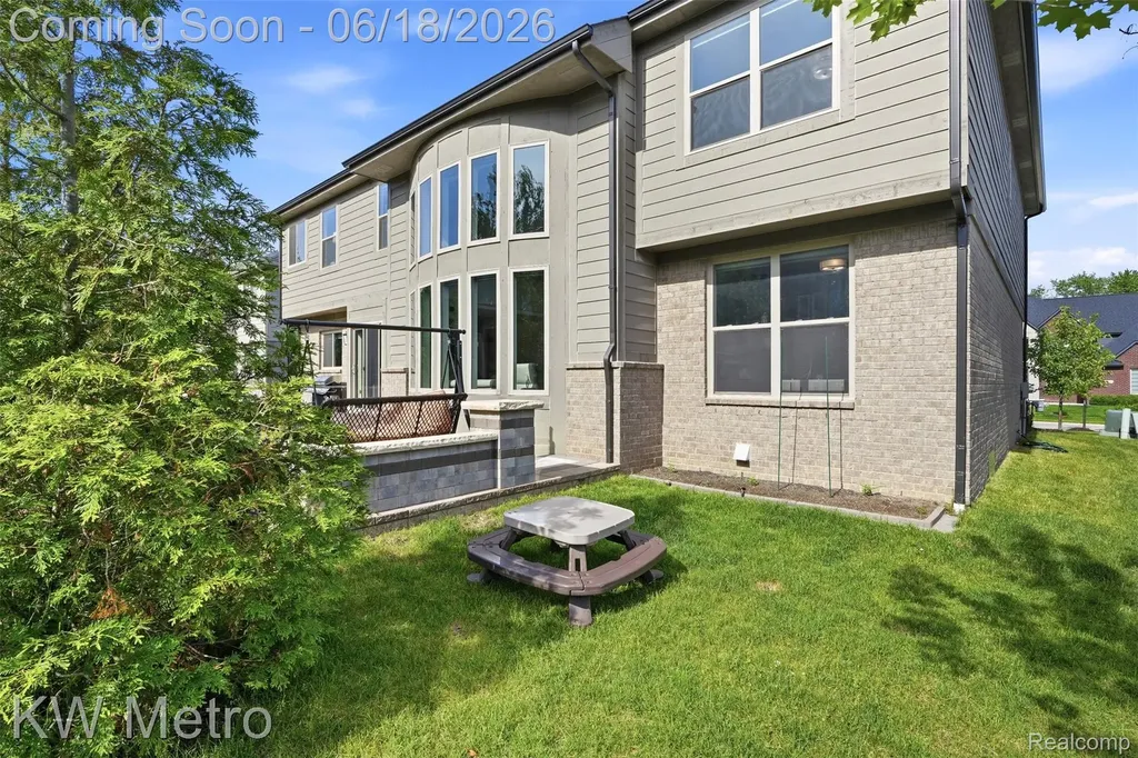 4373 Virgilia Drive Troy City MI 48098