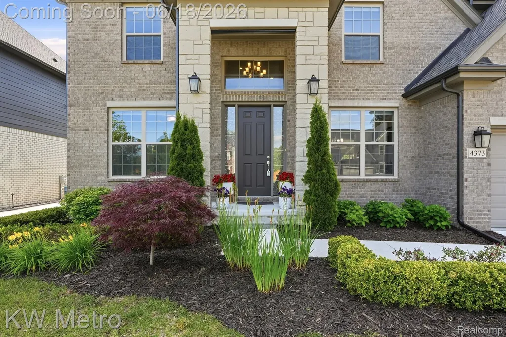 4373 Virgilia Drive Troy City MI 48098