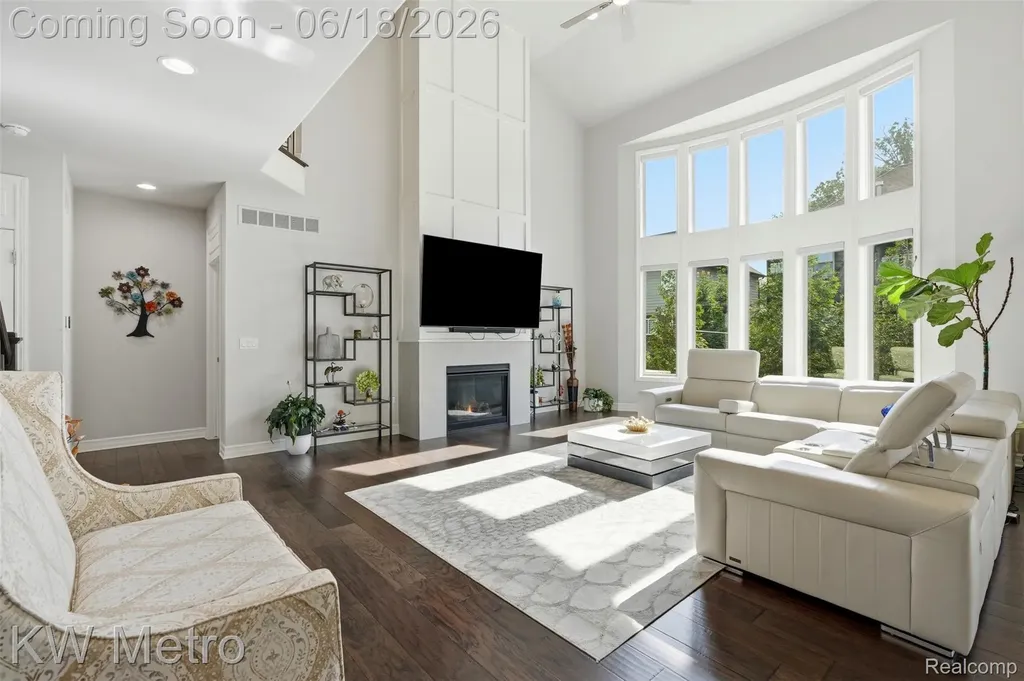 4373 Virgilia Drive Troy City MI 48098