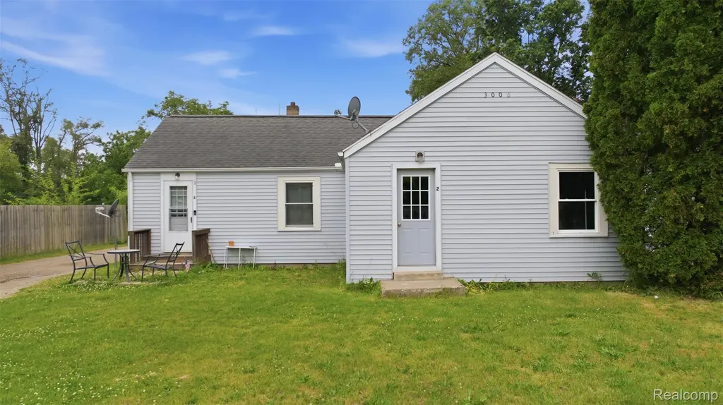 3006 Lansing Avenue Blackman Charter Township MI 49202