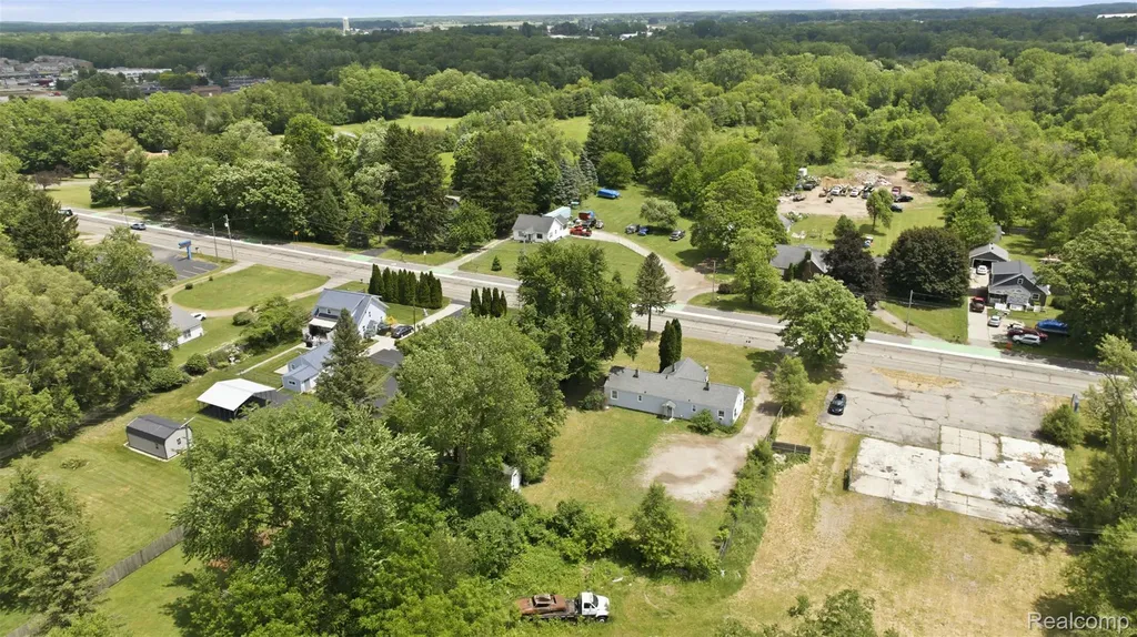 3006 Lansing Avenue Blackman Charter Township MI 49202