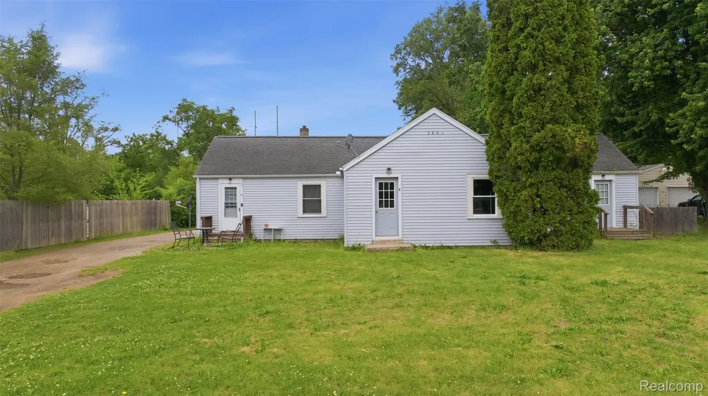 3006 Lansing Avenue Blackman Charter Township MI 49202