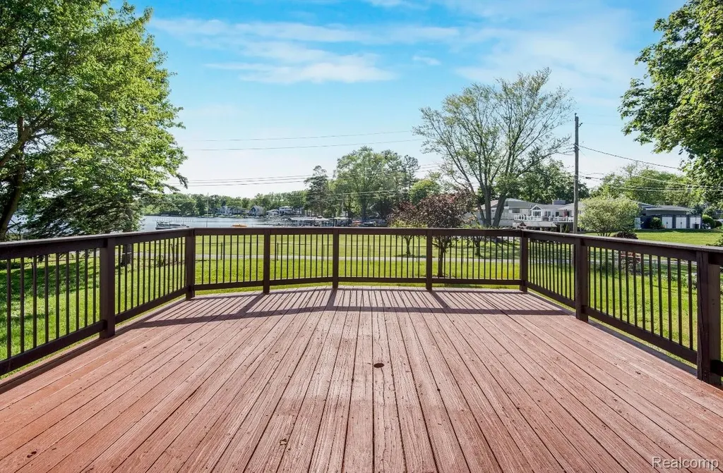 8965 Van Gordon Avenue White Lake Charter Township MI 48386