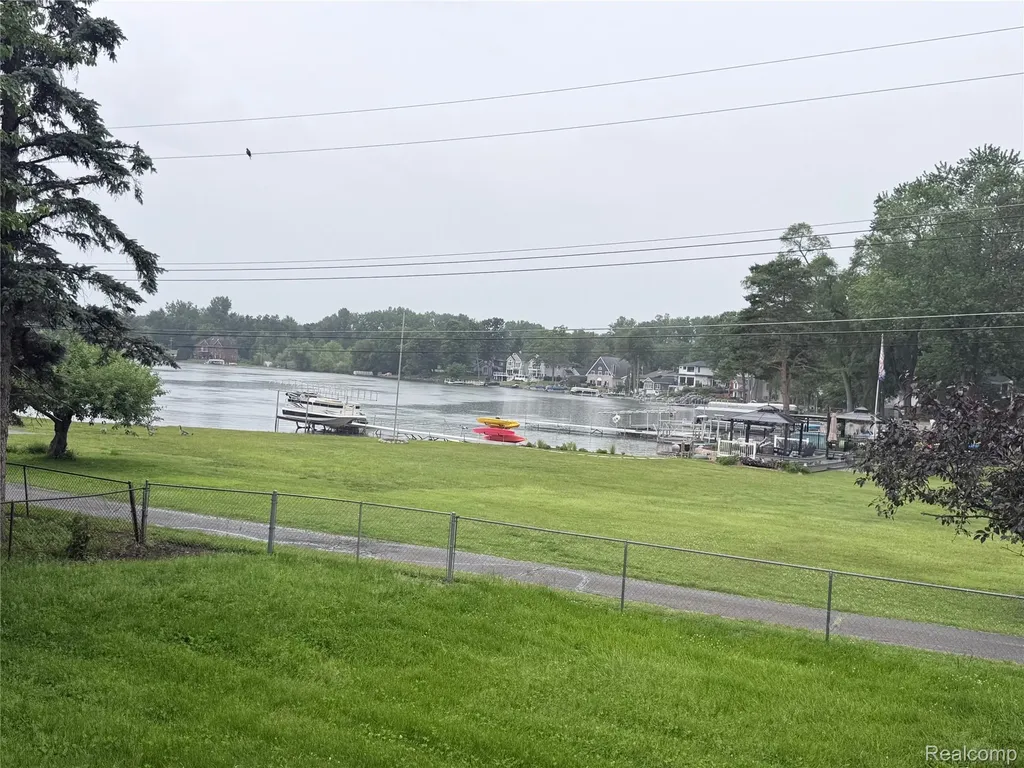 8965 Van Gordon Avenue White Lake Charter Township MI 48386