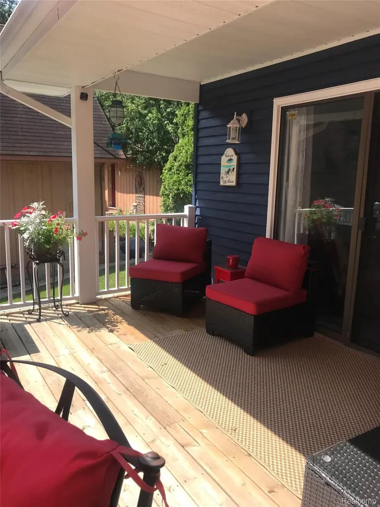 3301 W Huckleberry Trail Surrey Township MI 48622