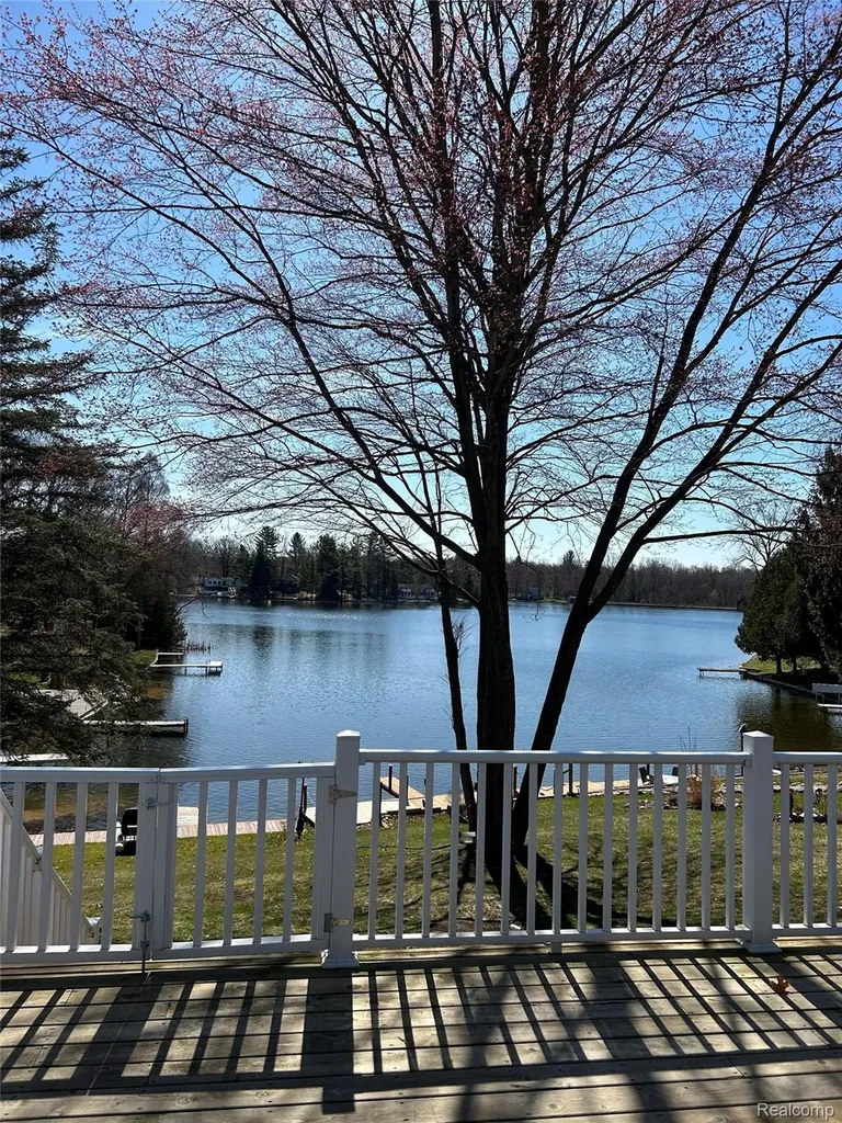 3301 W Huckleberry Trail Surrey Township MI 48622