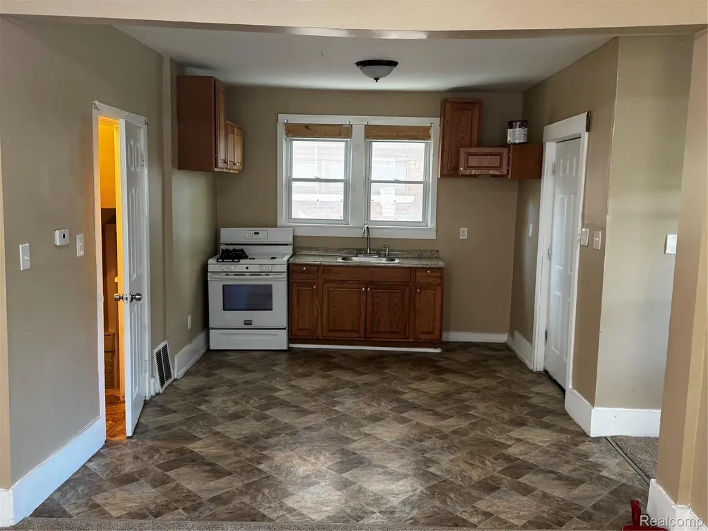 4191 Three Mile Drive Detroit City MI 48224