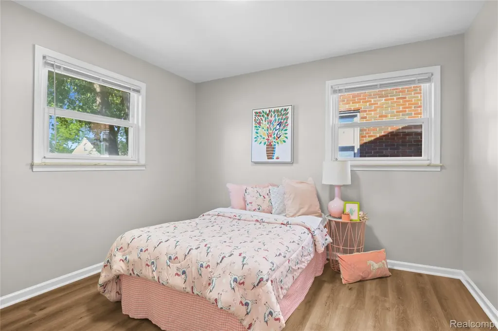 1848 Philomene Boulevard Lincoln Park City MI 48146