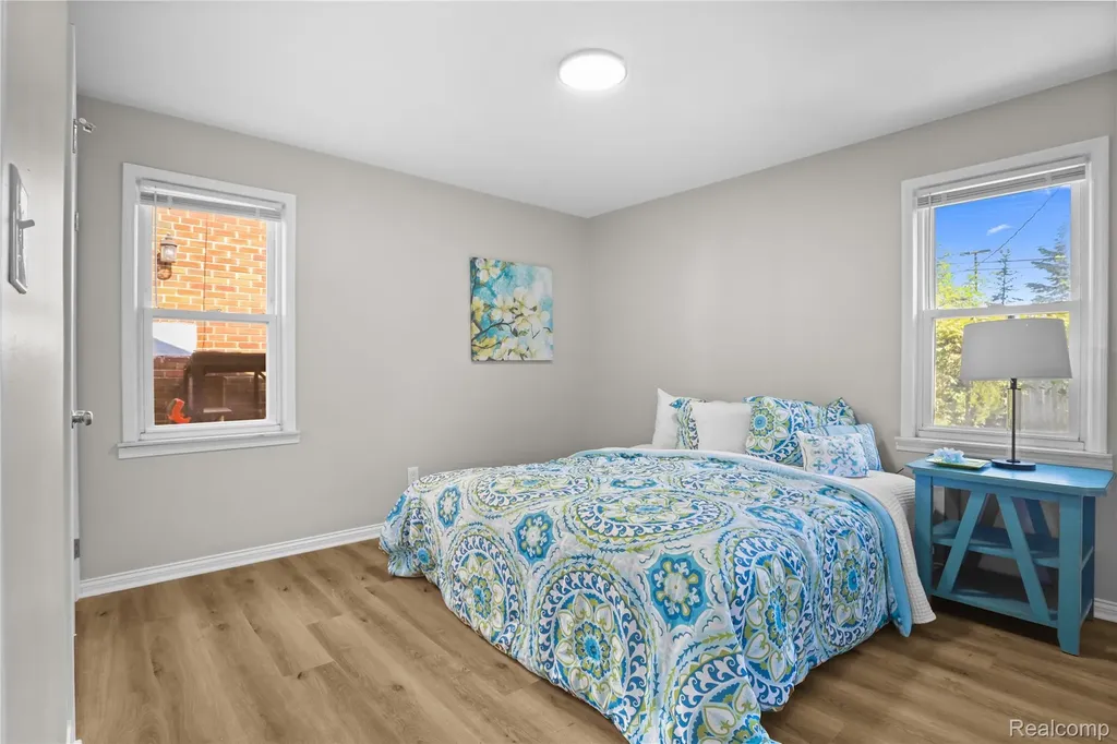 1848 Philomene Boulevard Lincoln Park City MI 48146